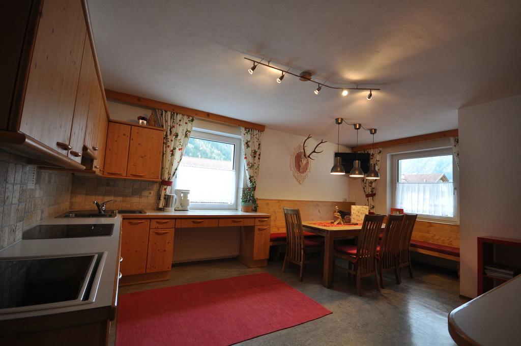 Haus Alpenglueck Apartment เคาเนอร์ทาล ภายนอก รูปภาพ