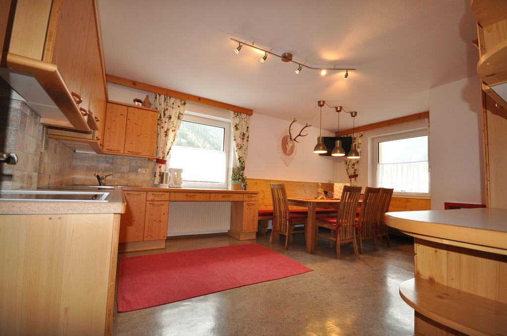 Haus Alpenglueck Apartment เคาเนอร์ทาล ภายนอก รูปภาพ