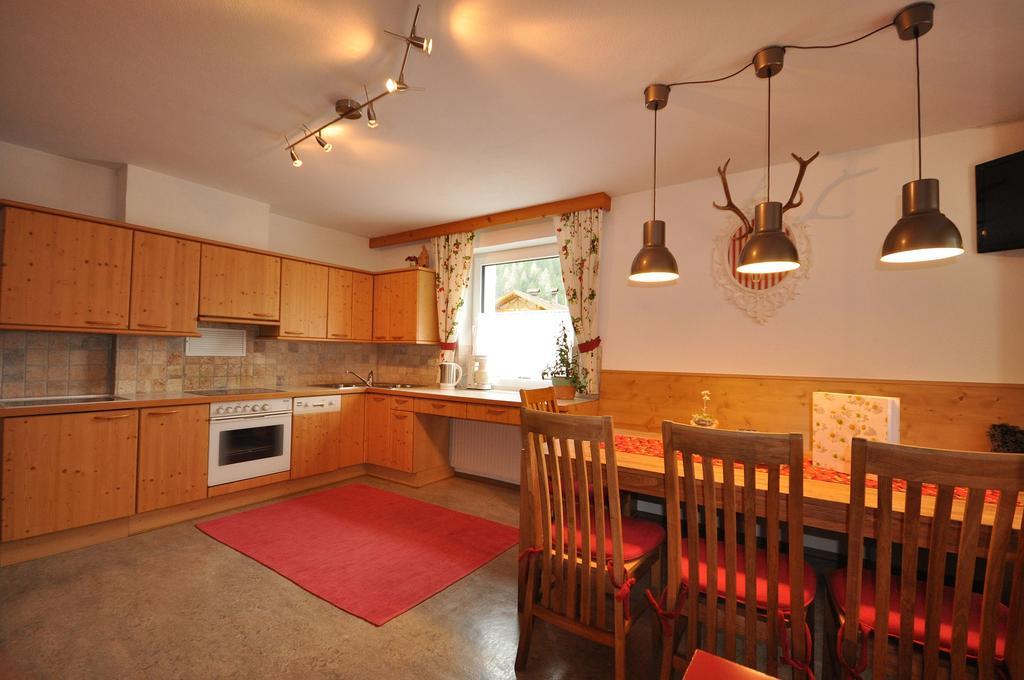 Haus Alpenglueck Apartment เคาเนอร์ทาล ภายนอก รูปภาพ