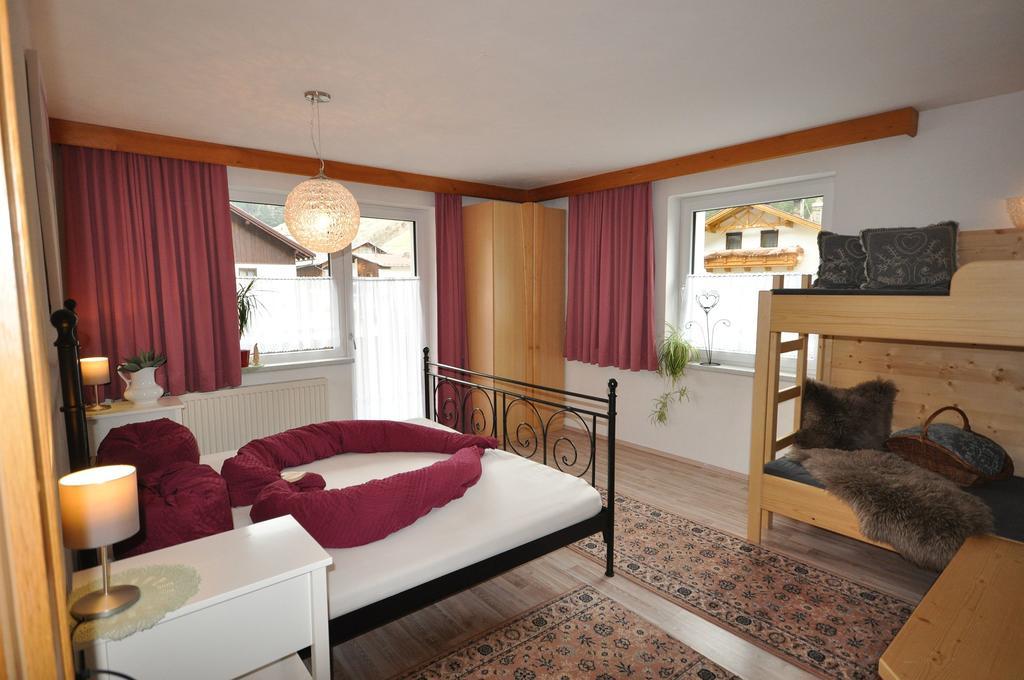 Haus Alpenglueck Apartment เคาเนอร์ทาล ภายนอก รูปภาพ